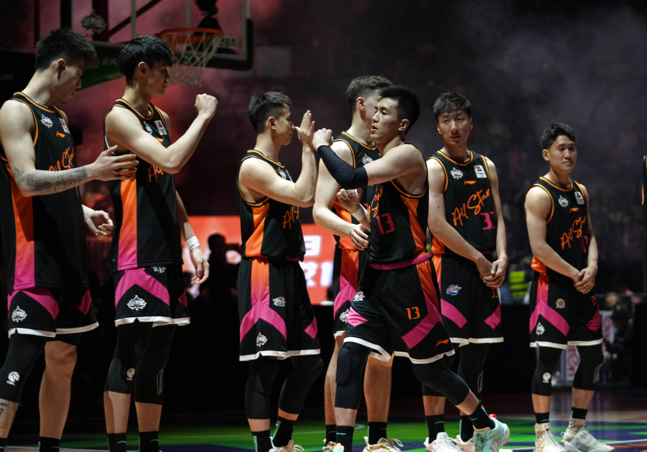 九游娱乐-包含CBA季后赛赛前走向成谜，巴黎圣日耳曼刷新队史纪录，话题不断，球队文化再被提及的词条