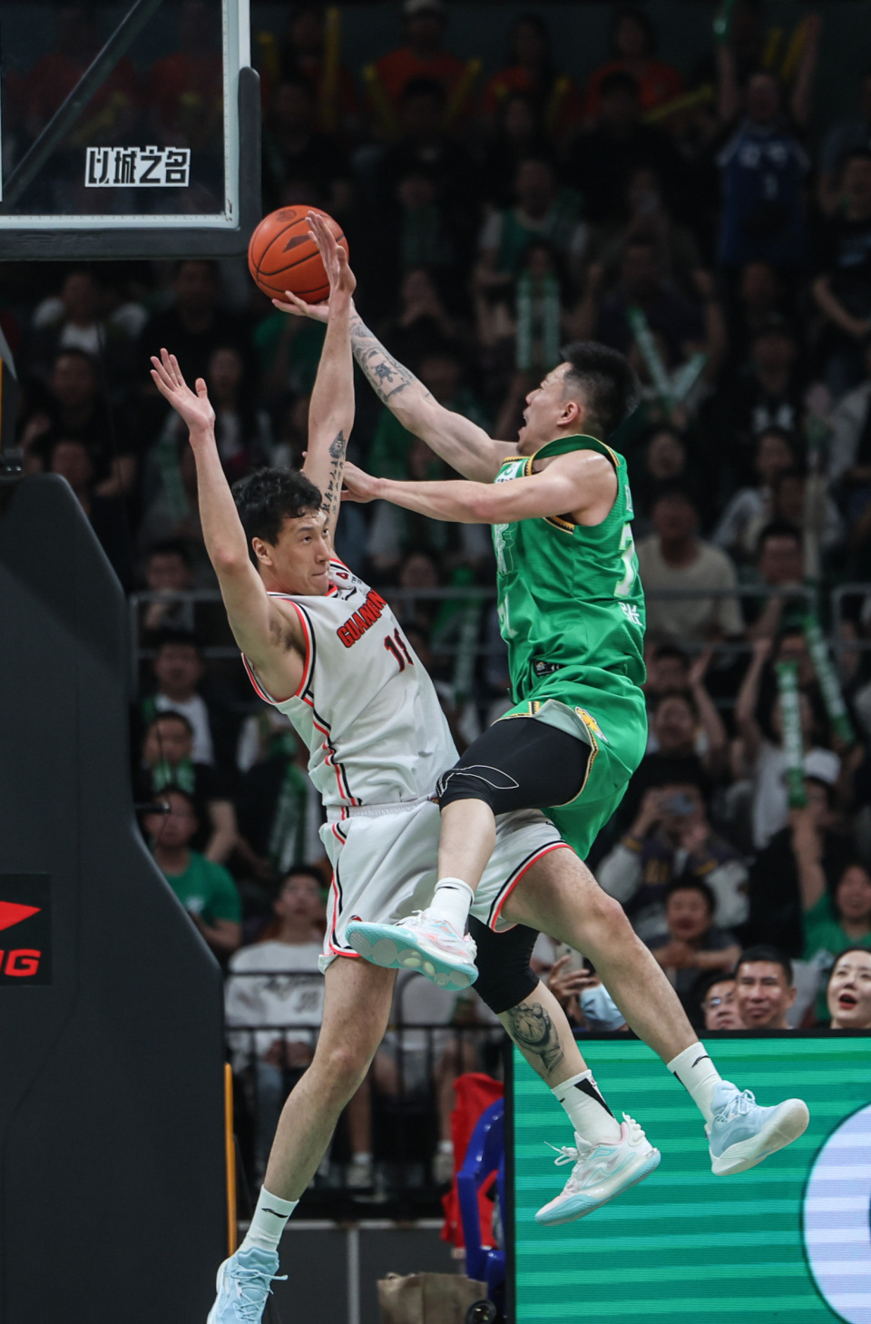 赛后体能课后,辽宁本钢复出首秀备战意甲,悬念犹存,年轻球员得到机会的简单介绍 赛后体能课后,辽宁本钢复出首秀备战意甲,悬念犹存,年轻球员得到机会的简单介绍